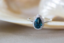 Load image into Gallery viewer, MAGN RING